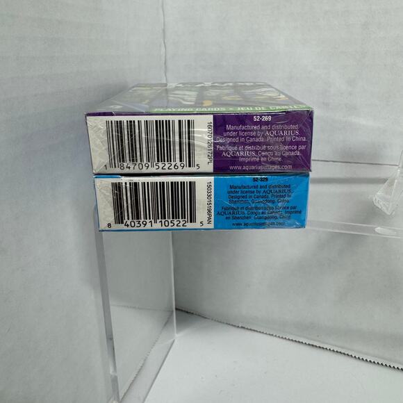 The Joker and Harley Quinn Playing Cards - Picture 4 of 8